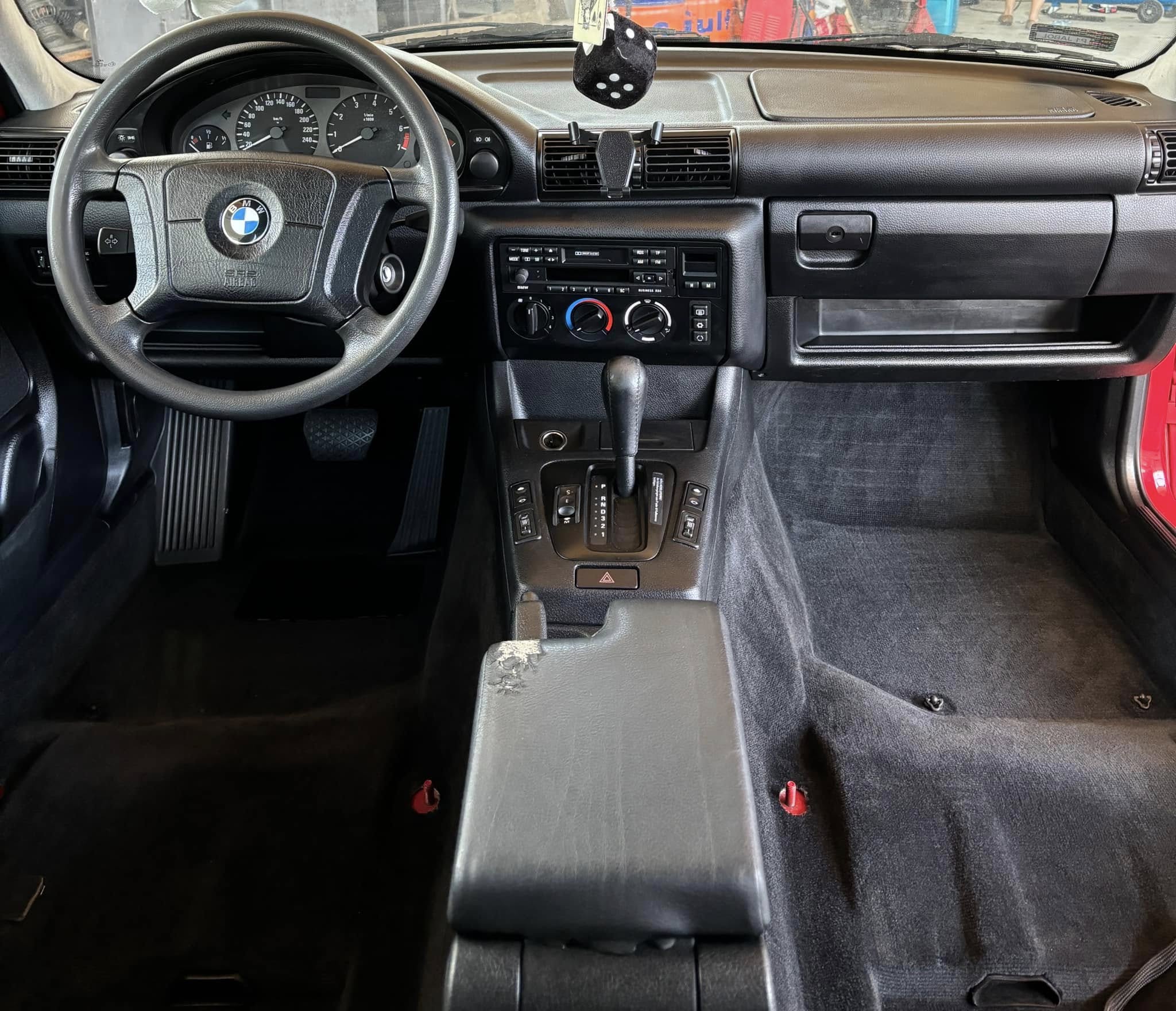 Realizacja - BMW E36, wnętrze po detailingu